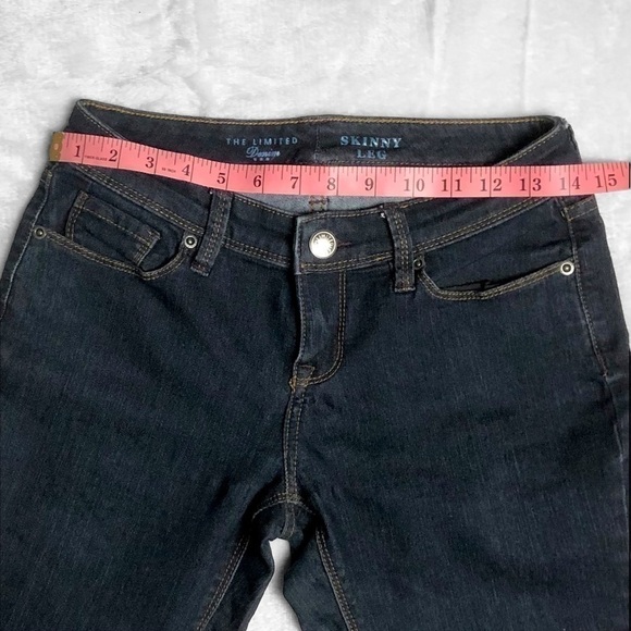 𝅺THE Limited Short Denim Jeans with Distressed Cut Size 4 EUC - Picture 3 of 9